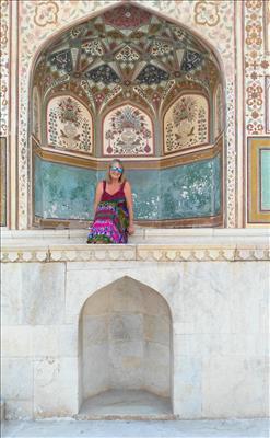 archway-inside-amber-fort-jaipur-india
