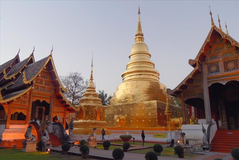 chiang-mai-wat-phra-singh-buddhist-temple-thailand