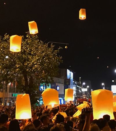 chiang_mai_new_years_eve_firelanterns_thailand