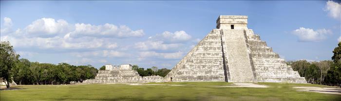 Chichen Itza, Kukulkan Pyramid, Mexico