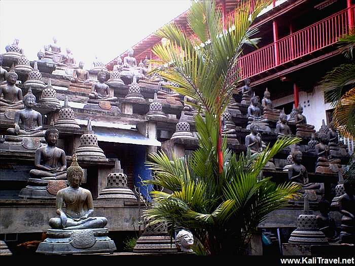 Lots of small Buddha statues at Gangaramaya Temple.