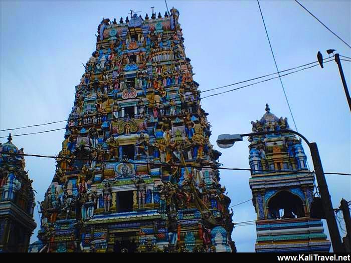 The colouful Hindu Murugan Temple in Colombo.