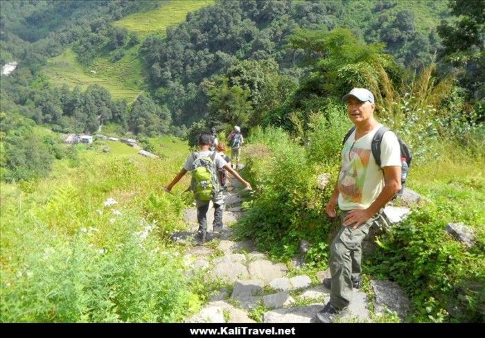 ghandruk-landruk-hill-village-trek-nepal-annapurna