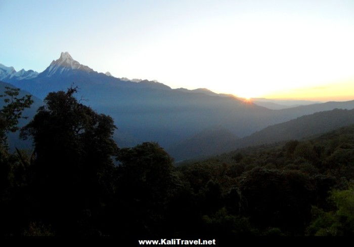 himalaya-sunrise-tadapani-poon-hill-trek-nepal