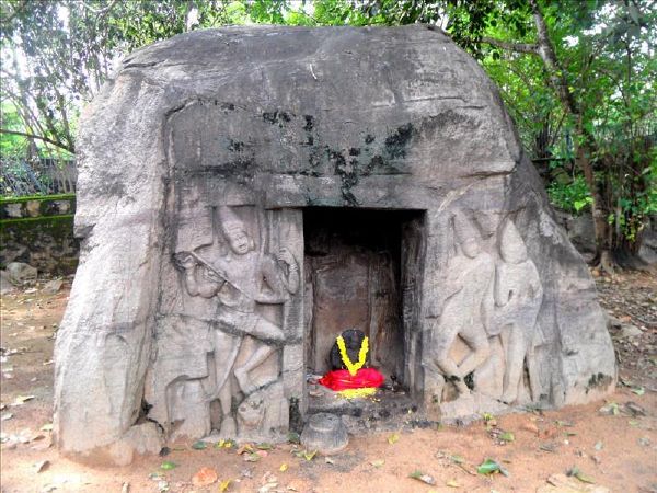 kovalam-hindu-rock-shrine-vizhinjam-kerala-india
