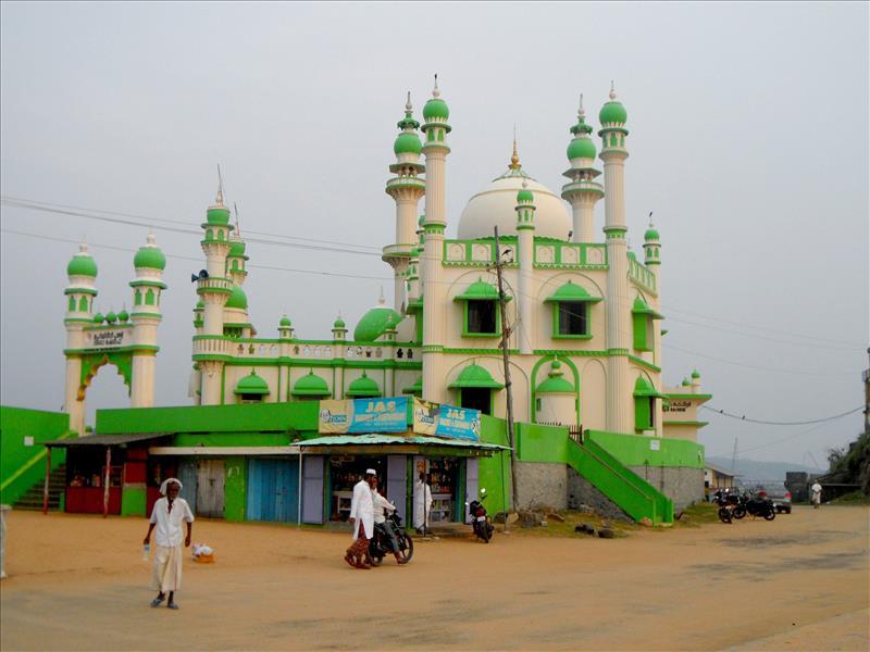 kovalam-mosque-vizhinjam-village-kerala-india