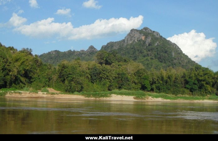 laos_slow_boat_mekong_river_cruise
