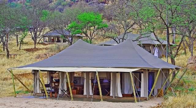 luxury_safari_camp_tanzania_africa