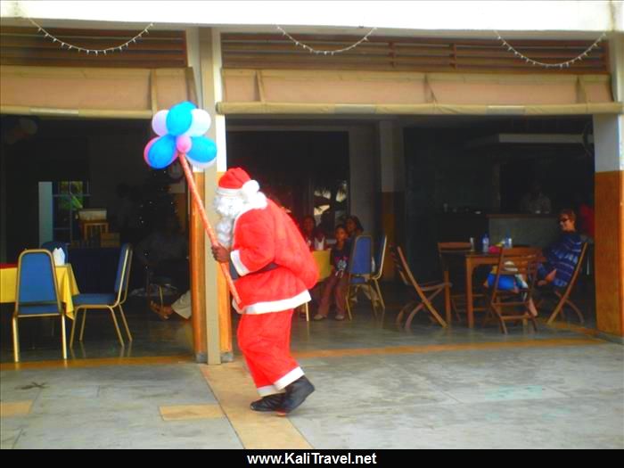 Father Christmas outside our hotel in Negombo.