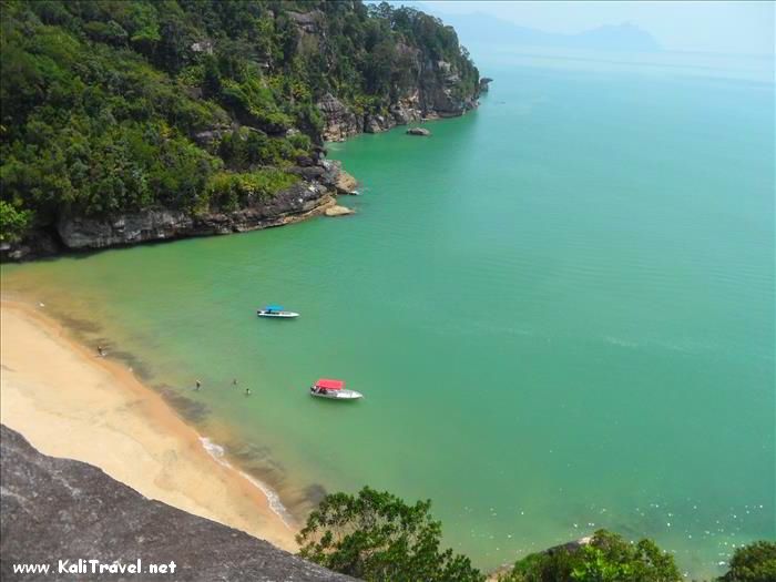 pandan_kecil_beach_bako_sarawak_borneo