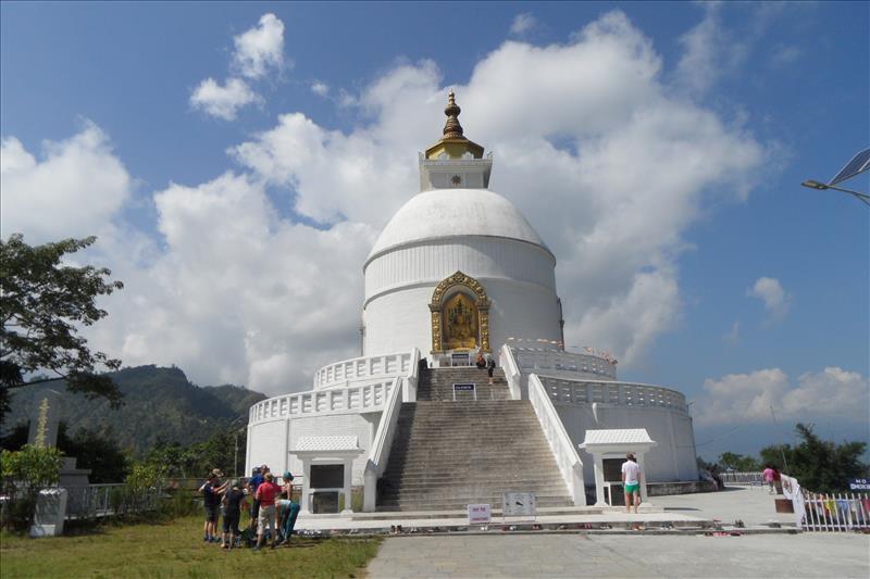 pokhara-mundo-paz-pagoda-nepal
