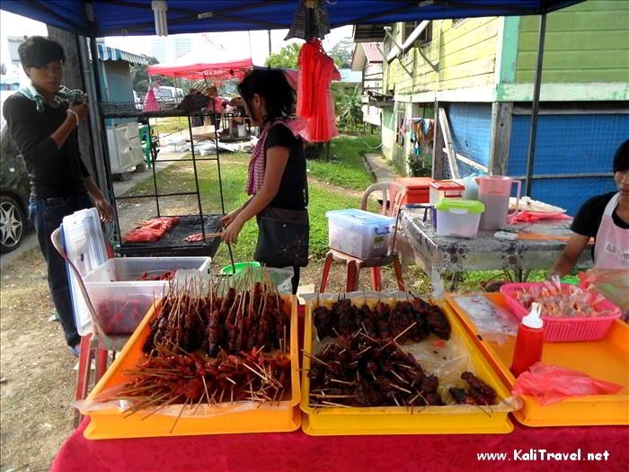 street_food_kampung_kuching_borneo
