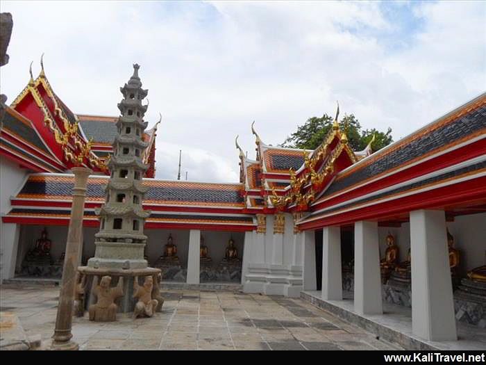 wat_pho_sacred_temple_bangkok_thailand_asia