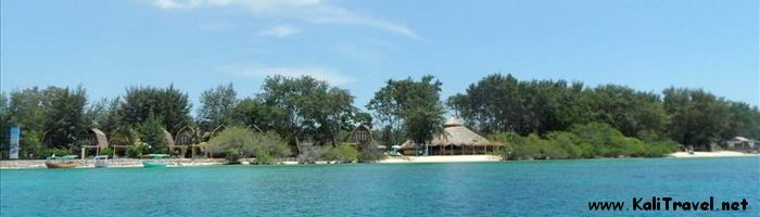 wooden_cabins_gili_meno_island_lombok_indonesia