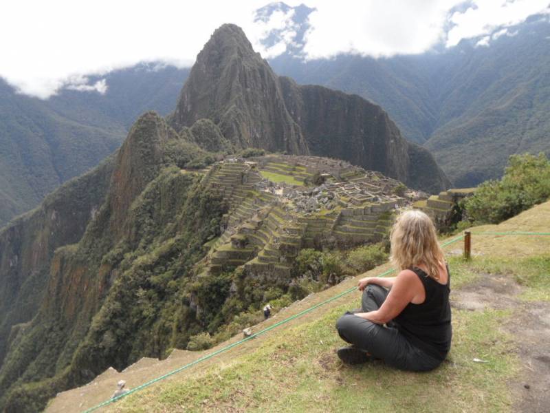 Contemplating Machu Picchu with a traveling mindset.