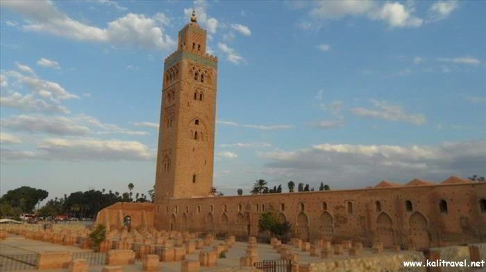 Pinky red walls and minaret of Koutoubia Mosque in Marrakesh.