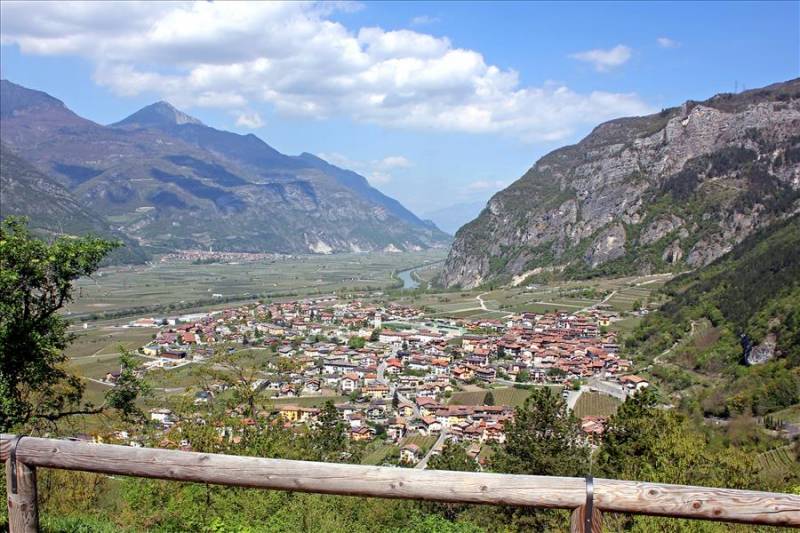 Bolzano Valley in the Italian Alps, one of the places near Venice to visit on a road trip.