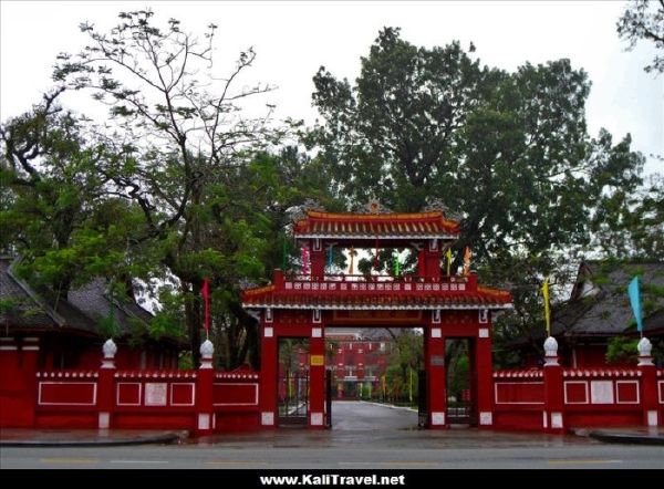 hue-high-school-for-the-gifted-vietnam