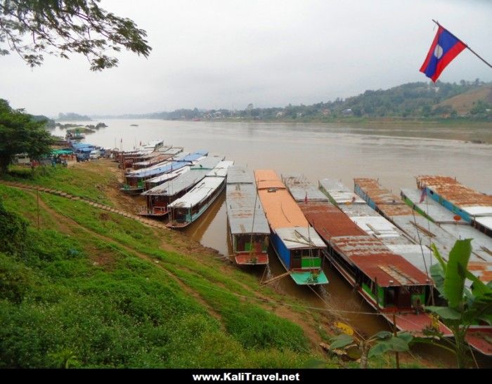 laos_slow_boats_mekong_river_huay_xai