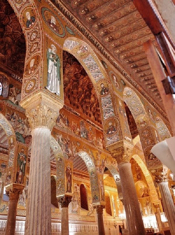 Cappella Palatina interior columns, Palermo.