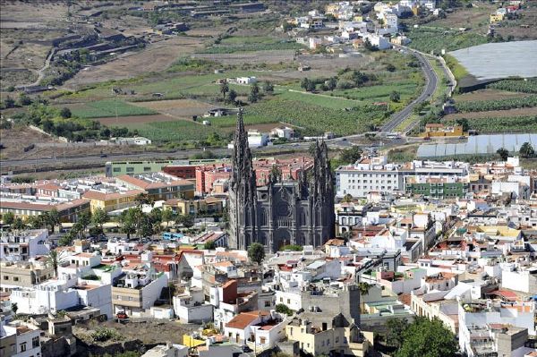 Views to Arucas cathedral, Gran Canaria Island.