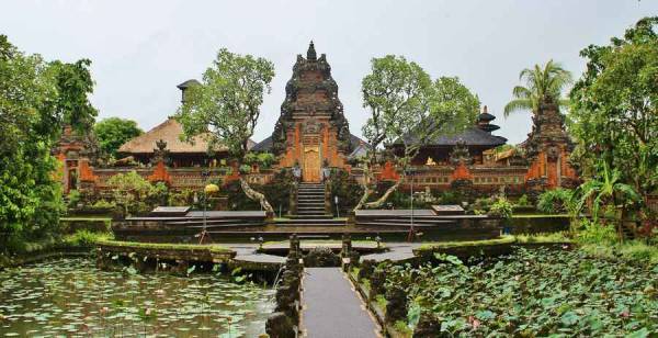 La imagen tiene un atributo ALT vacío; su nombre de archivo es ubud-best-places-to-visit-bali.jpg