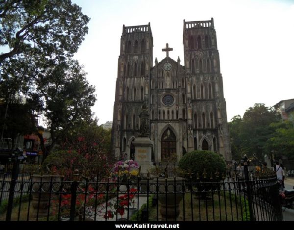 vietnam-hanoi-st-josephs-cathedral